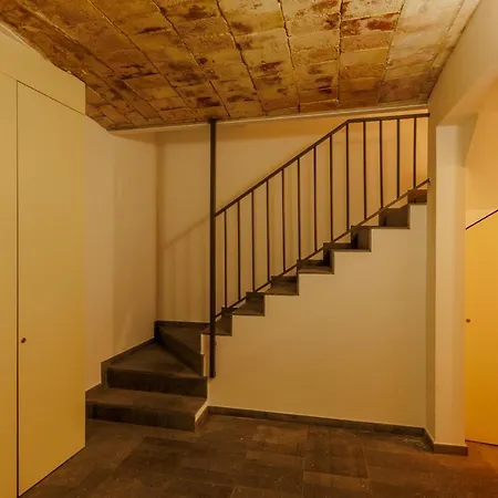 Bravissimo Mercadal 3, One-bedroom Sofa Bed Apartament Girona