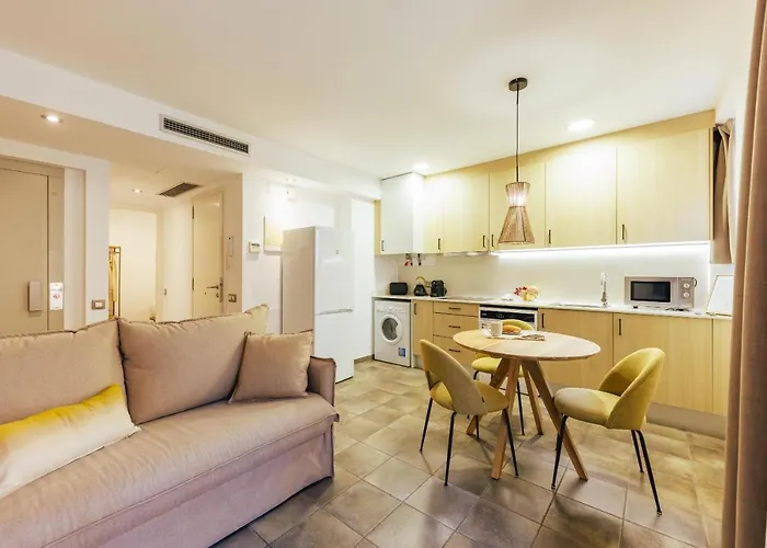 Bravissimo Mercadal 3, One-bedroom Sofa Bed Appartement Gerona
